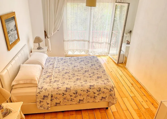 Pervin Hanim Konagi *