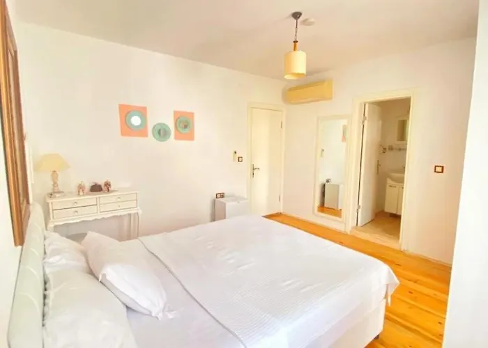 Pervin Hanim Konagi * Alacati