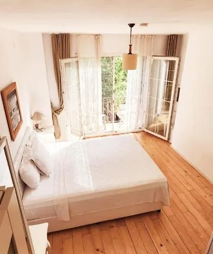 Pervin Hanım Konağı Otel